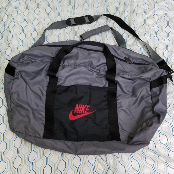 nike embroidered duffel bag